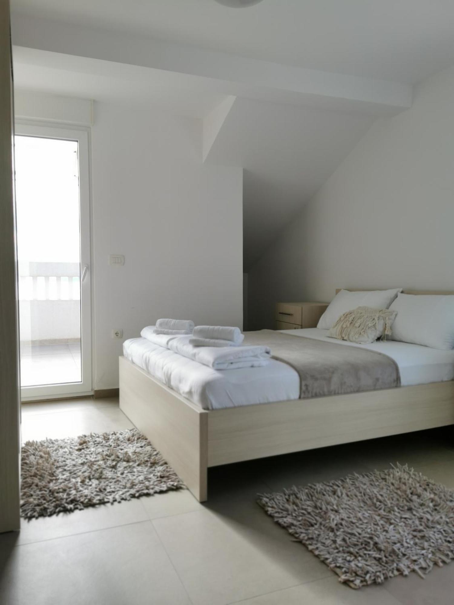 נובי ווינודולסקי Villa Bellevue מראה חיצוני תמונה