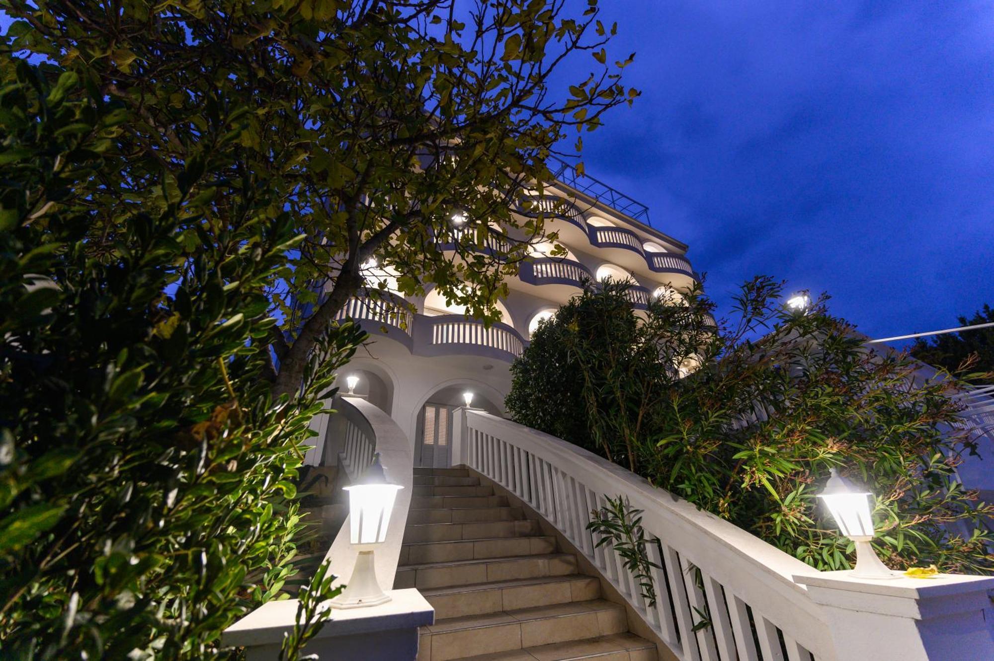 נובי ווינודולסקי Villa Bellevue מראה חיצוני תמונה